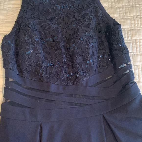 Semi/formal Navy dress - Picture 3 of 4